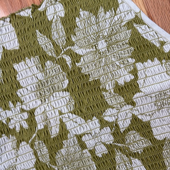 NEW BILLABONG WOMENS GREEN HALTER TIE TANK TOP SMOCKED SEAWEED GREEN LARGE - Picture 4 of 6